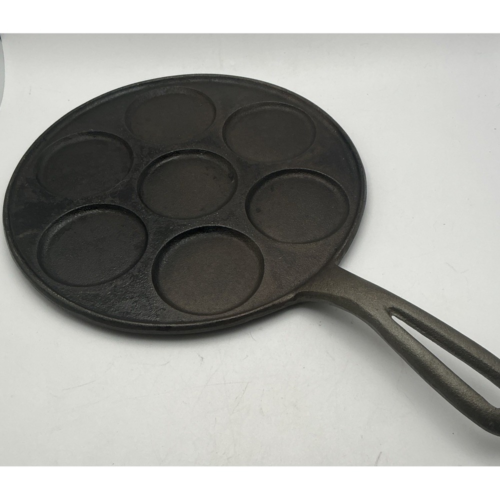 Vintage Cast Iron 9" Plett Pan Griddle Swedish Pancake Skillet Flower Bottom